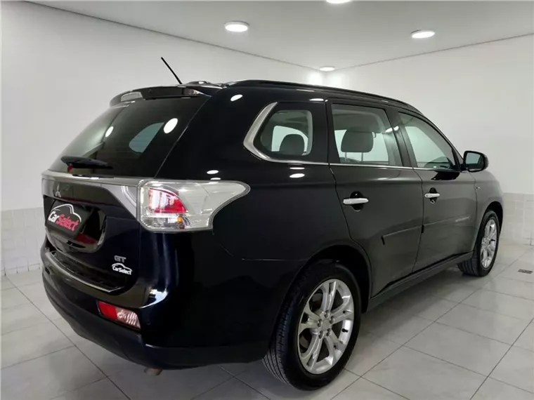 Mitsubishi Outlander Preto 4