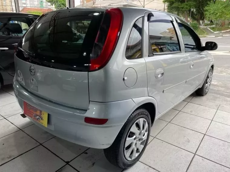 Chevrolet Corsa Prata 2