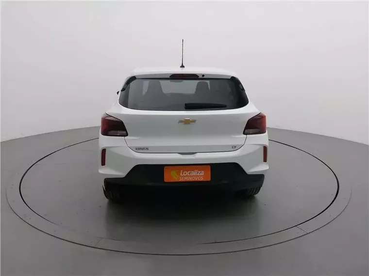 Chevrolet Onix Branco 6