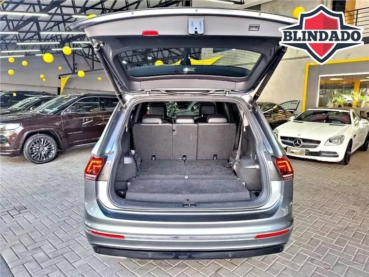 Volkswagen Tiguan Cinza 1