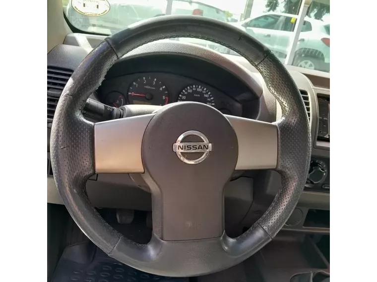 Nissan Frontier Prata 5