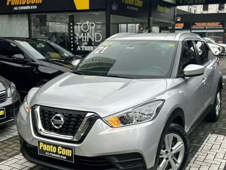 Nissan Kicks Prata 1