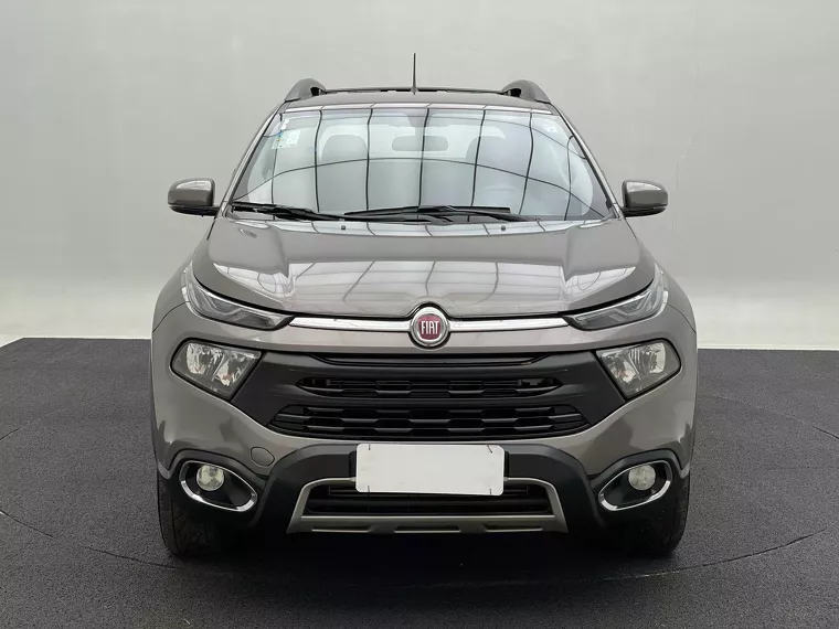 Fiat Toro Cinza 1