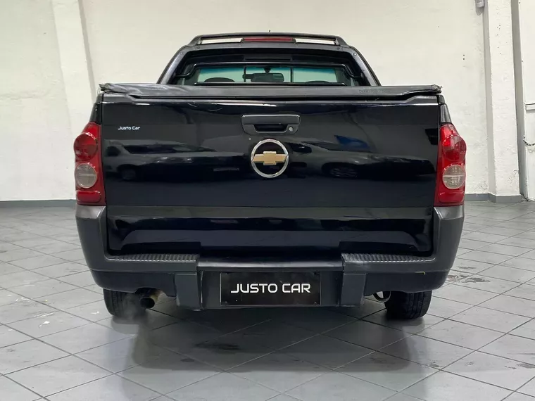 Chevrolet Montana Preto 3