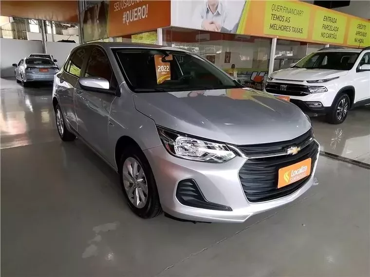 Chevrolet Onix Prata 5