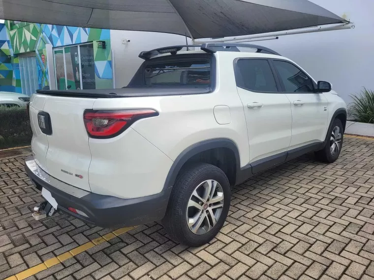 Fiat Toro Branco 4