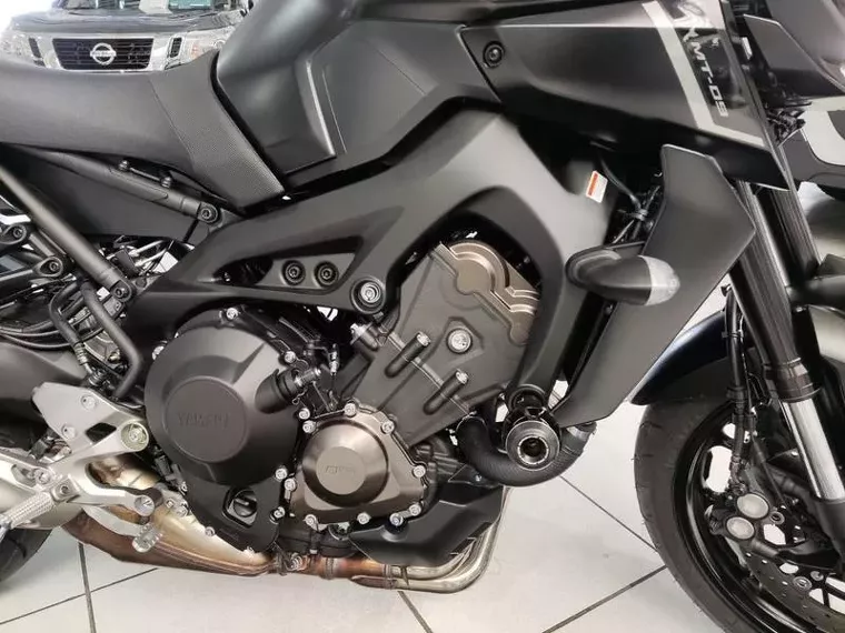 Yamaha MT-09 Preto 11