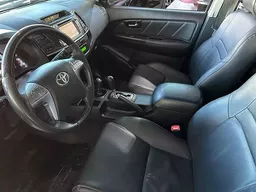 Toyota Hilux SW4