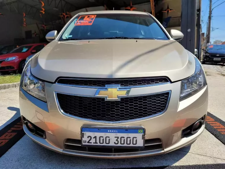 Chevrolet Cruze Dourado 8