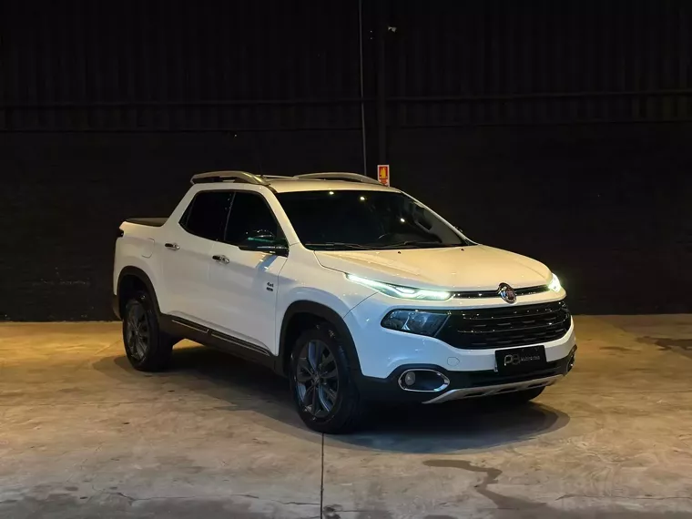 Fiat Toro Branco 3