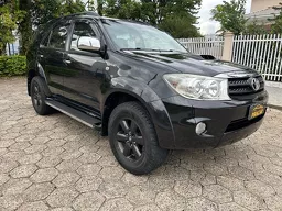 Toyota Hilux SW4