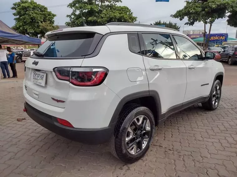 Jeep Compass Branco 17