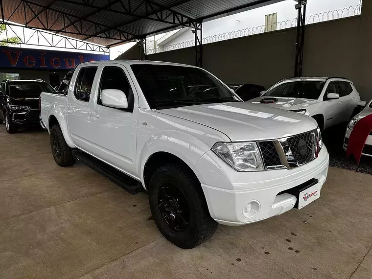 Nissan Frontier Branco 5