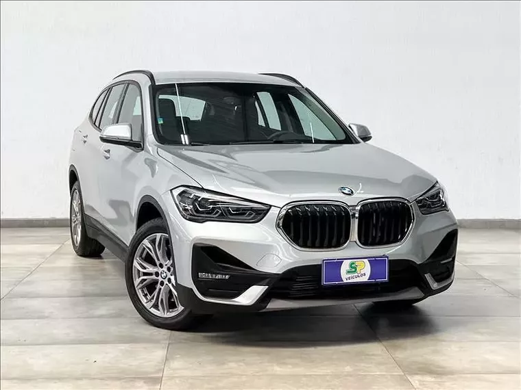 BMW X1 Cinza 6