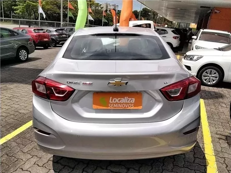 Chevrolet Cruze Prata 2