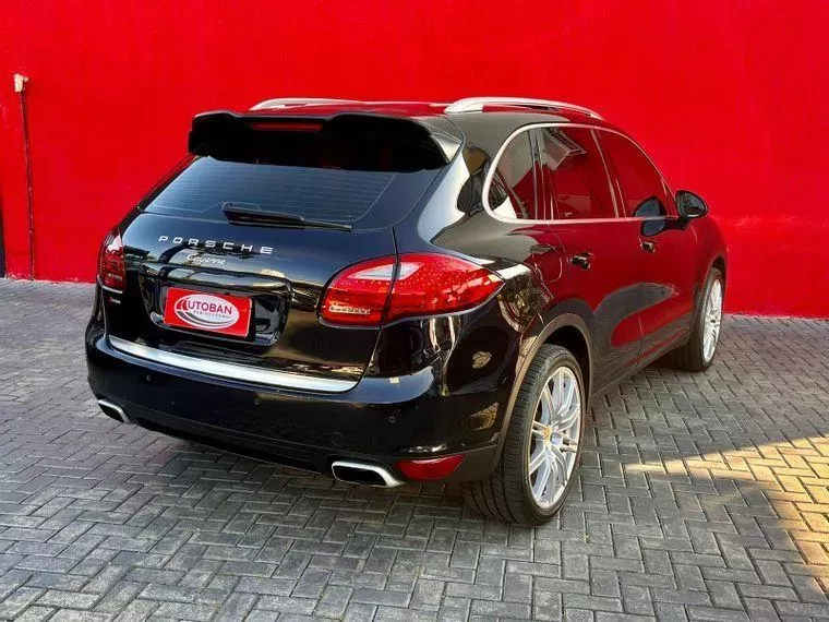 Porsche Cayenne Preto 2