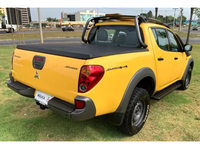 Mitsubishi L200 Savana Amarelo 4