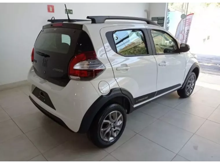 Fiat Mobi Branco 7