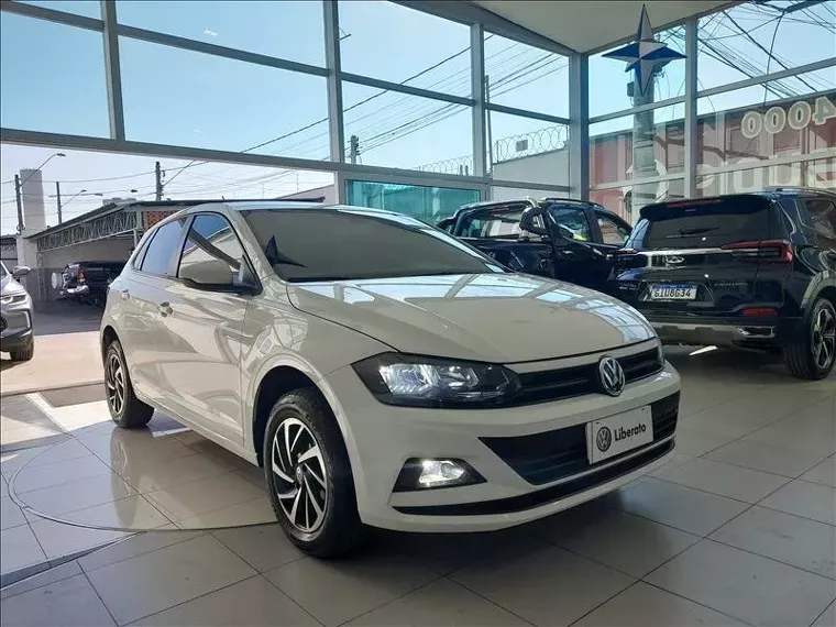 Volkswagen Polo Hatch Branco 10