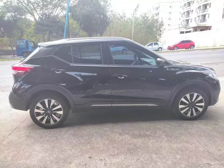 Nissan Kicks Preto 2