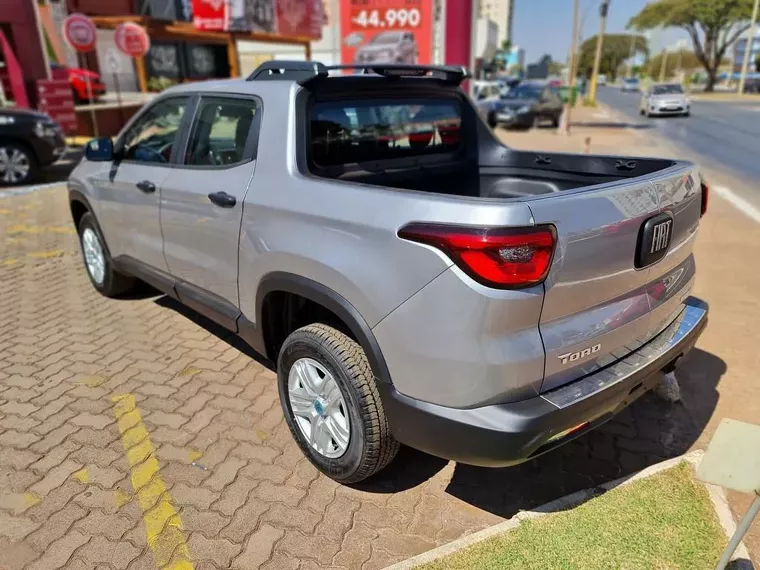 Fiat Toro Branco 13