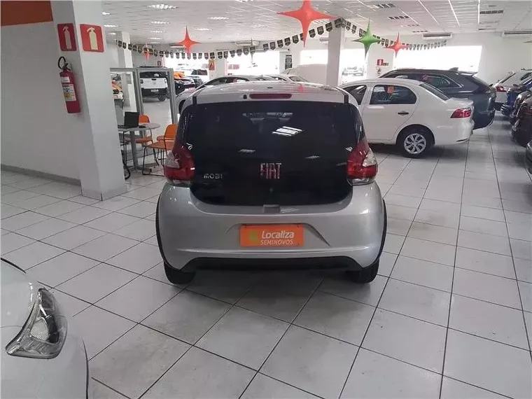 Fiat Mobi Prata 9