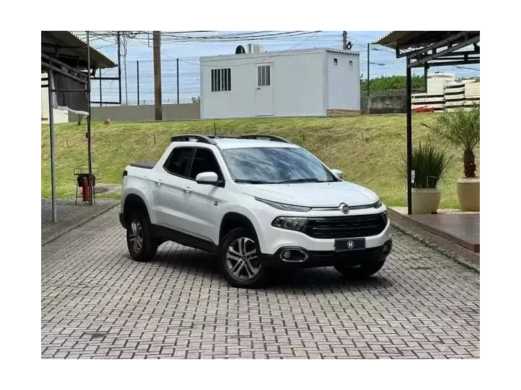 Fiat Toro Branco 4