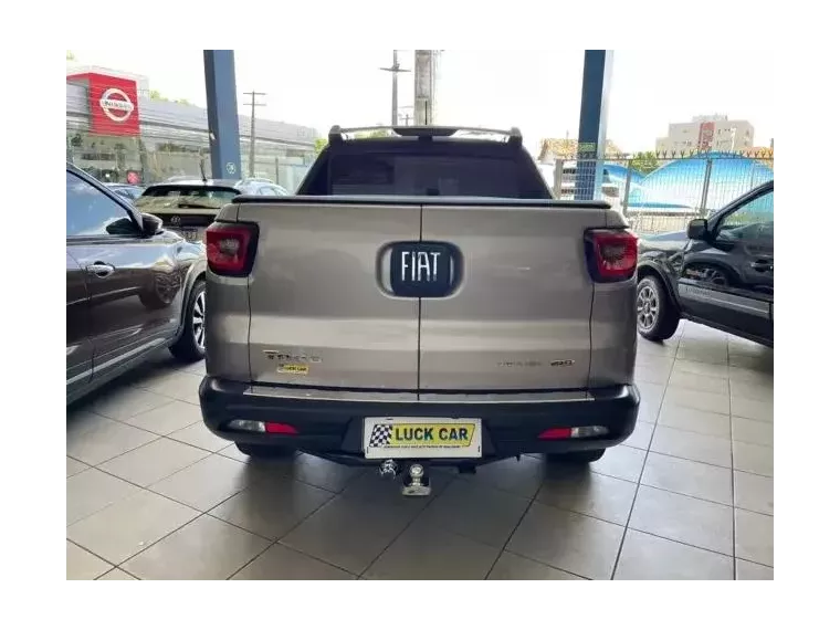 Fiat Toro Prata 10