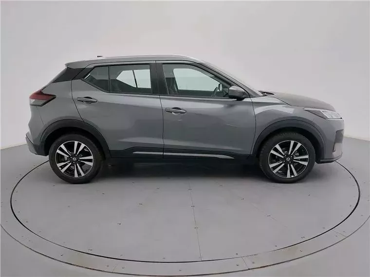 Nissan Kicks Cinza 5