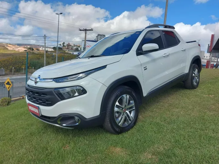 Fiat Toro Branco 4