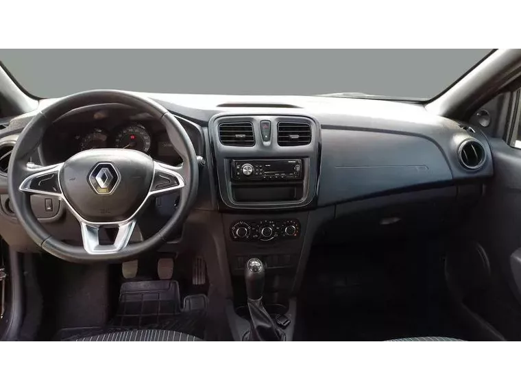 Renault Sandero Preto 11