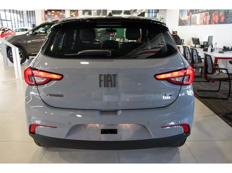 Fiat Argo Cinza 11