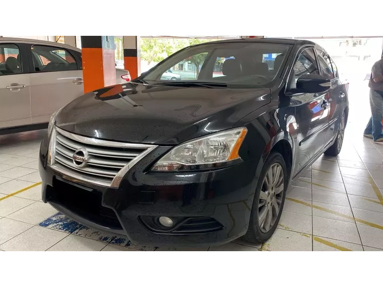 Nissan Sentra Preto 2