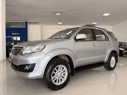 Toyota Hilux SW4