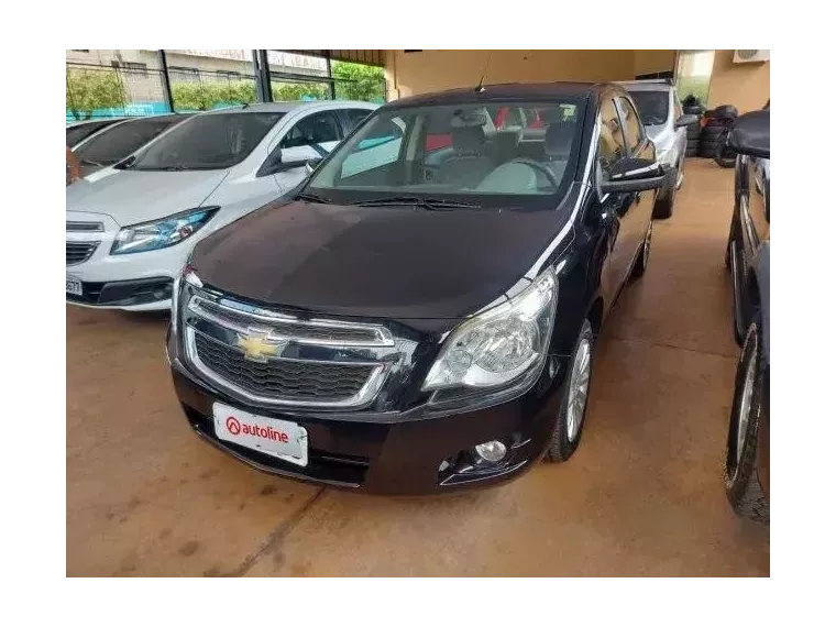 Chevrolet Cobalt Preto 2