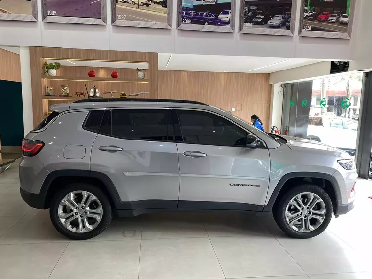 Jeep Compass Prata 21