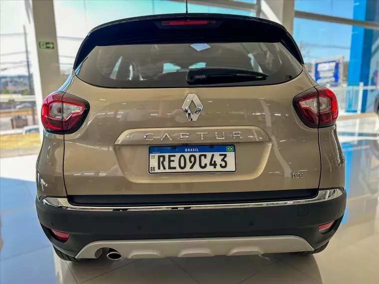 Renault Captur Bege 6