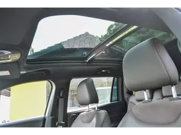 Jeep Commander
