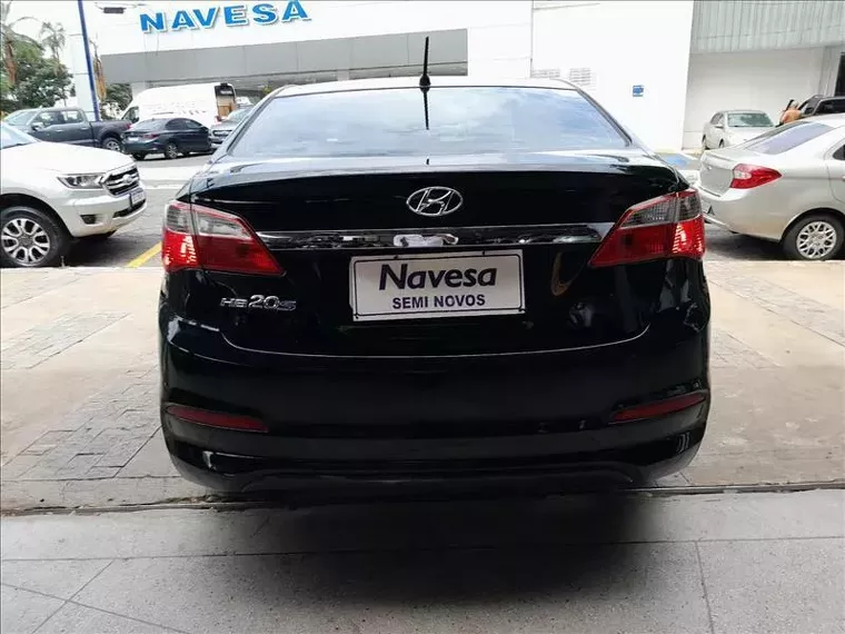 Hyundai HB20S Preto 9