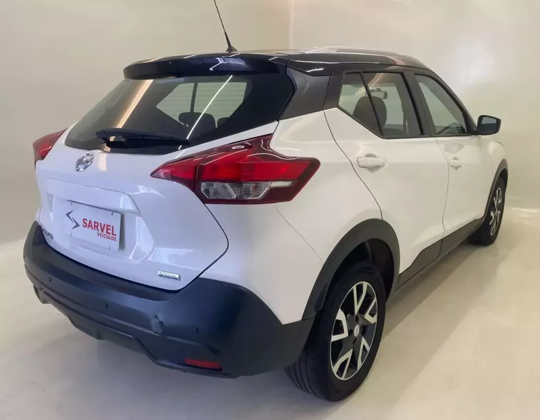 Nissan Kicks Branco 8