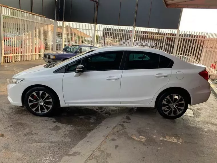 Honda Civic Branco 7