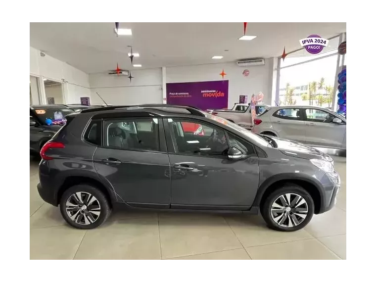 Peugeot 2008 Cinza 1