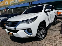 Toyota Hilux SW4