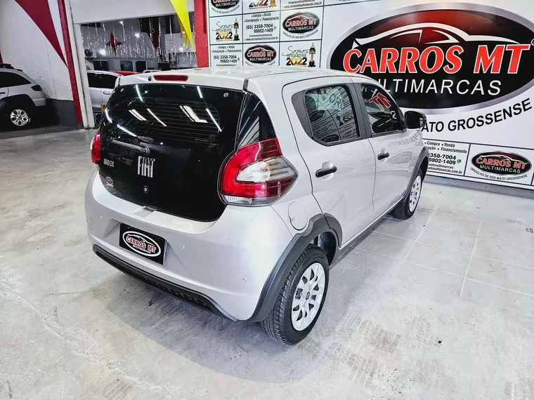 Fiat Mobi Prata 4