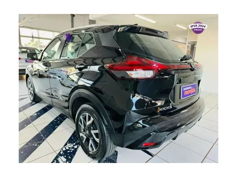 Nissan Kicks Preto 8