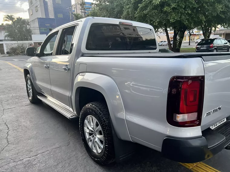 Volkswagen Amarok Prata 13