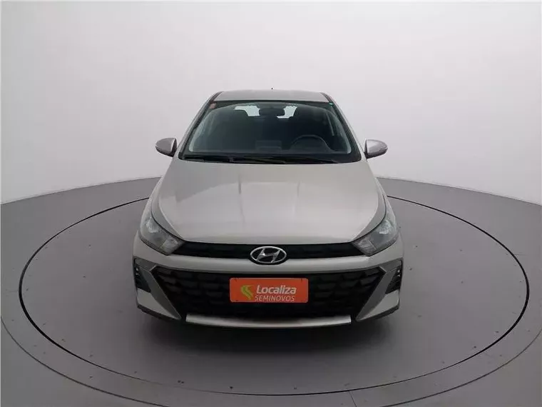 Hyundai HB20 Prata 15