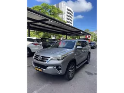 Toyota Hilux SW4