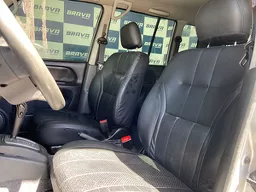 Mitsubishi Pajero TR4