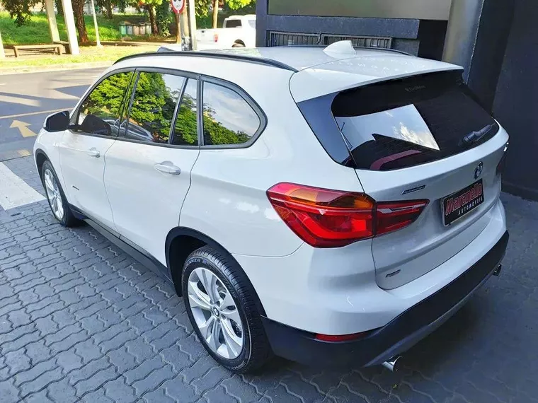 BMW X1 Branco 3